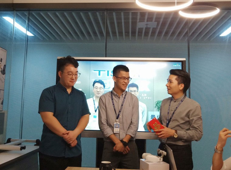 天象文儀家具舉行團(tuán)隊表彰活動 天象文儀家具舉行團(tuán)隊表彰活動